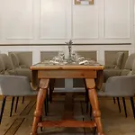 Al Crott Hotel *
