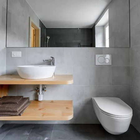 Al Crott 波斯基亚沃